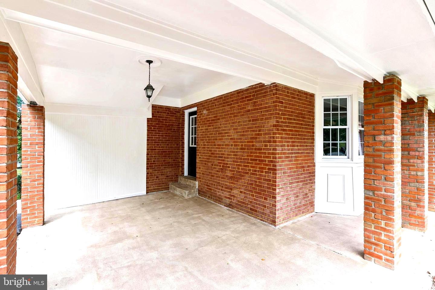 1940 POWHATAN ST, FALLS CHURCH, Virginia 22043, 6 Bedrooms Bedrooms, ,4 BathroomsBathrooms,Residential,For sale,1940 POWHATAN ST,VAFX2262400 MLS # VAFX2262400
