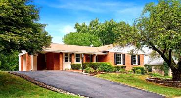 1940 POWHATAN ST, FALLS CHURCH, Virginia 22043, 6 Bedrooms Bedrooms, ,4 BathroomsBathrooms,Residential,For sale,1940 POWHATAN ST,VAFX2262400 MLS # VAFX2262400