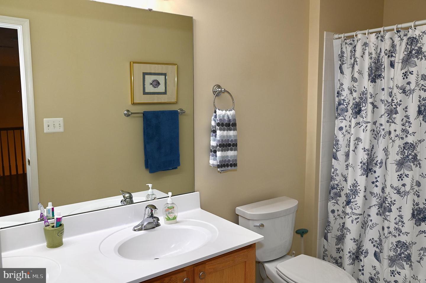 6721 HOLLY FARM LN, WARRENTON, Virginia 20187, 3 Bedrooms Bedrooms, ,3 BathroomsBathrooms,Residential,For sale,6721 HOLLY FARM LN,VAFQ2017994 MLS # VAFQ2017994