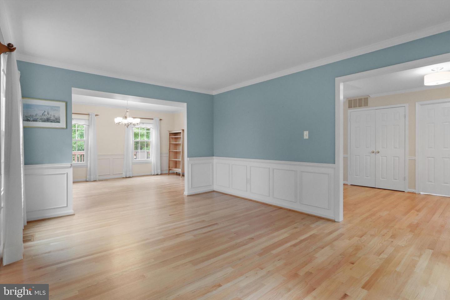 6906 TRILLIUM LN, SPRINGFIELD, Virginia 22152, 4 Bedrooms Bedrooms, ,3 BathroomsBathrooms,Residential,For sale,6906 TRILLIUM LN,VAFX2262492 MLS # VAFX2262492