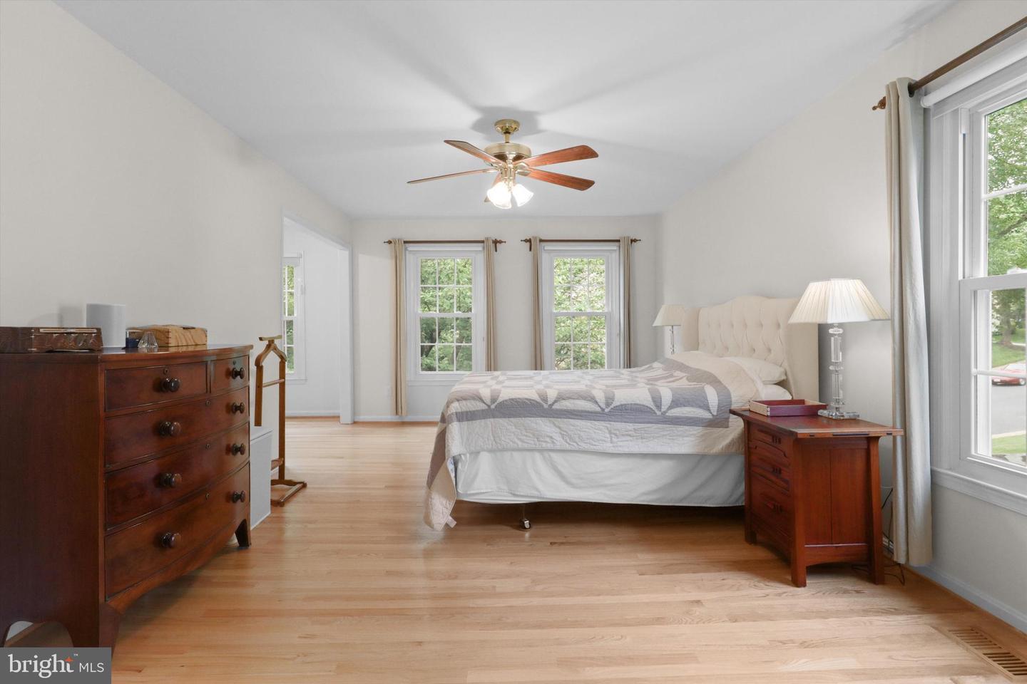 6906 TRILLIUM LN, SPRINGFIELD, Virginia 22152, 4 Bedrooms Bedrooms, ,3 BathroomsBathrooms,Residential,For sale,6906 TRILLIUM LN,VAFX2262492 MLS # VAFX2262492