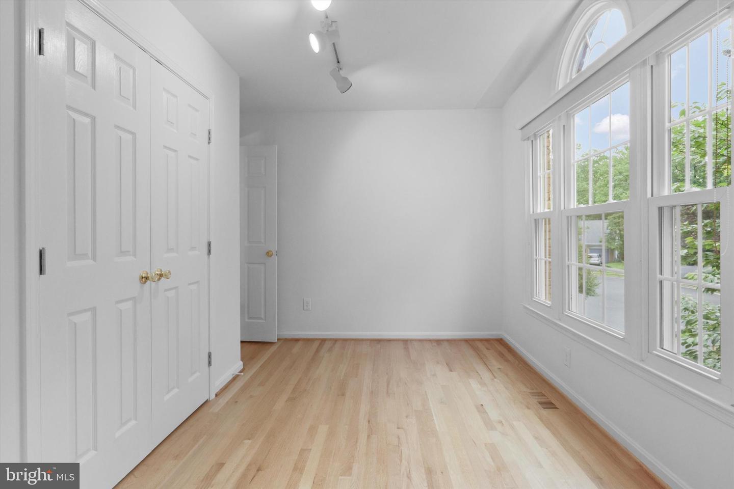 6906 TRILLIUM LN, SPRINGFIELD, Virginia 22152, 4 Bedrooms Bedrooms, ,3 BathroomsBathrooms,Residential,For sale,6906 TRILLIUM LN,VAFX2262492 MLS # VAFX2262492