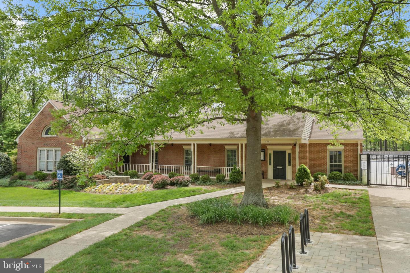 6906 TRILLIUM LN, SPRINGFIELD, Virginia 22152, 4 Bedrooms Bedrooms, ,3 BathroomsBathrooms,Residential,For sale,6906 TRILLIUM LN,VAFX2262492 MLS # VAFX2262492