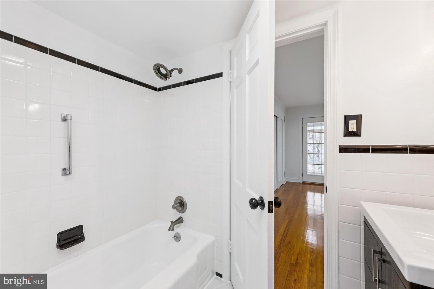 2420 I ST NW, WASHINGTON, District Of Columbia 20037, 3 Bedrooms Bedrooms, ,4 BathroomsBathrooms,Residential,For sale,2420 I ST NW,DCDC2216096 MLS # DCDC2216096