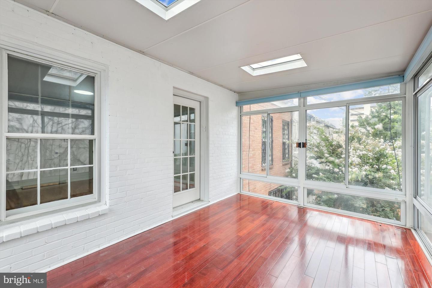 2420 I ST NW, WASHINGTON, District Of Columbia 20037, 3 Bedrooms Bedrooms, ,4 BathroomsBathrooms,Residential,For sale,2420 I ST NW,DCDC2216096 MLS # DCDC2216096