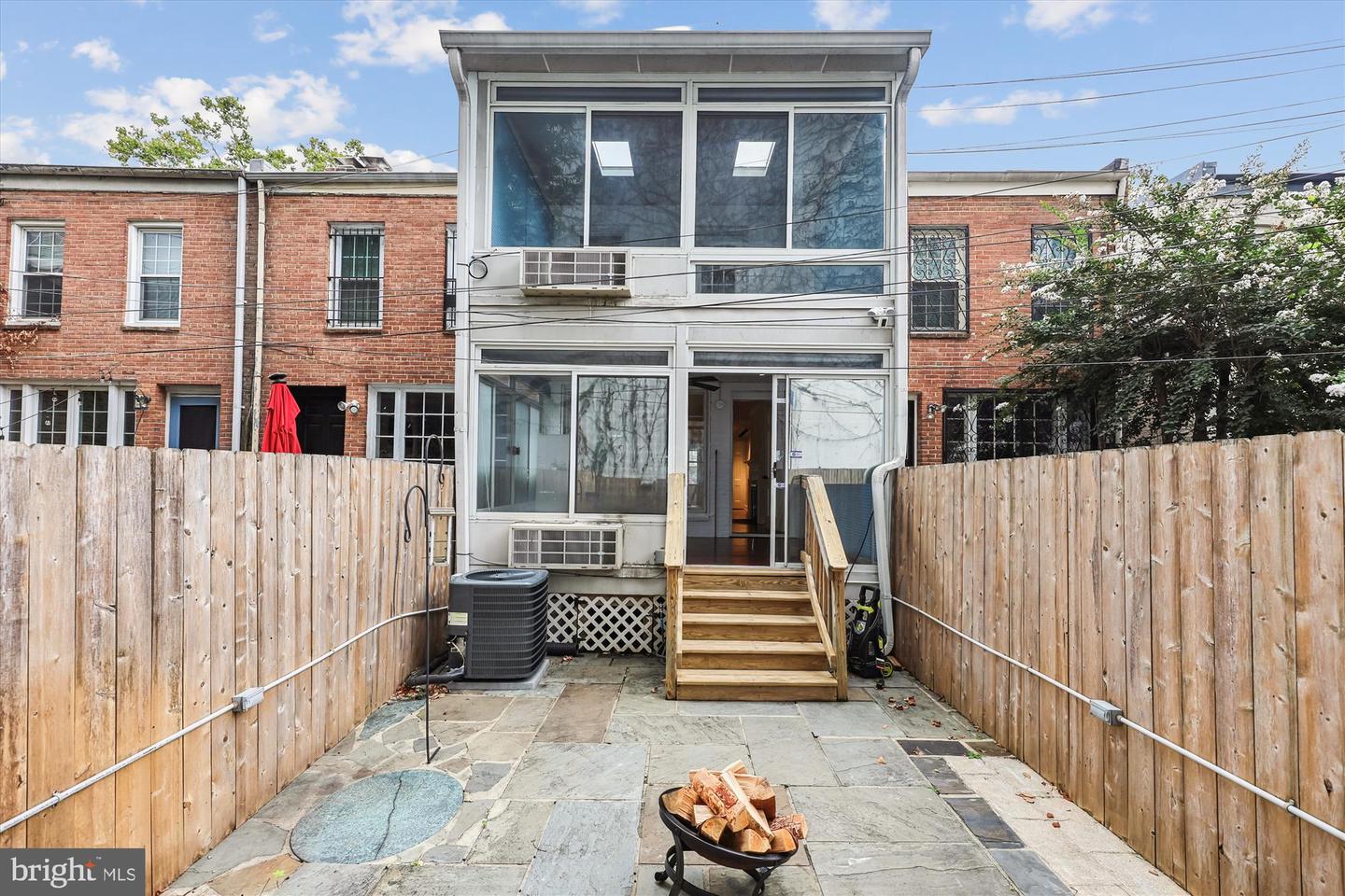 2420 I ST NW, WASHINGTON, District Of Columbia 20037, 3 Bedrooms Bedrooms, ,4 BathroomsBathrooms,Residential,For sale,2420 I ST NW,DCDC2216096 MLS # DCDC2216096