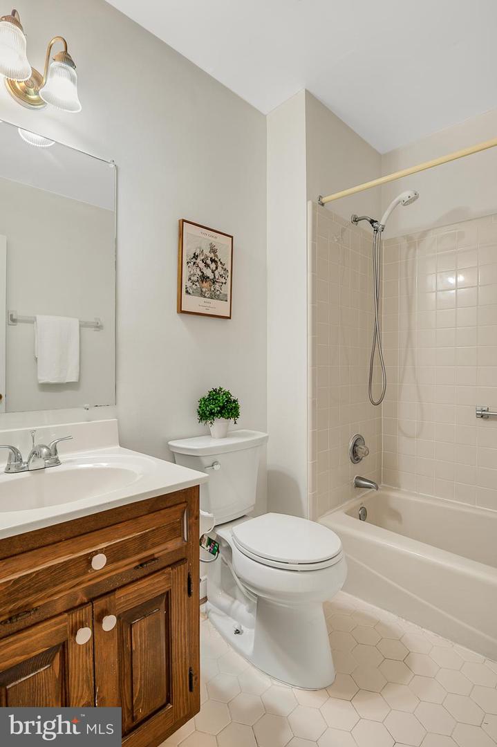 2630 CAITLIN, HENRICO, Virginia 23233, ,Residential,For sale,2630 CAITLIN,VAHN2001040 MLS # VAHN2001040
