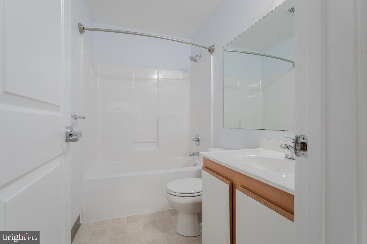 510 DAVIS MILLS DR #202, HARRISONBURG, Virginia 22801, 4 Bedrooms Bedrooms, ,4 BathroomsBathrooms,Residential,For sale,510 DAVIS MILLS DR #202,VAHC2000466 MLS # VAHC2000466