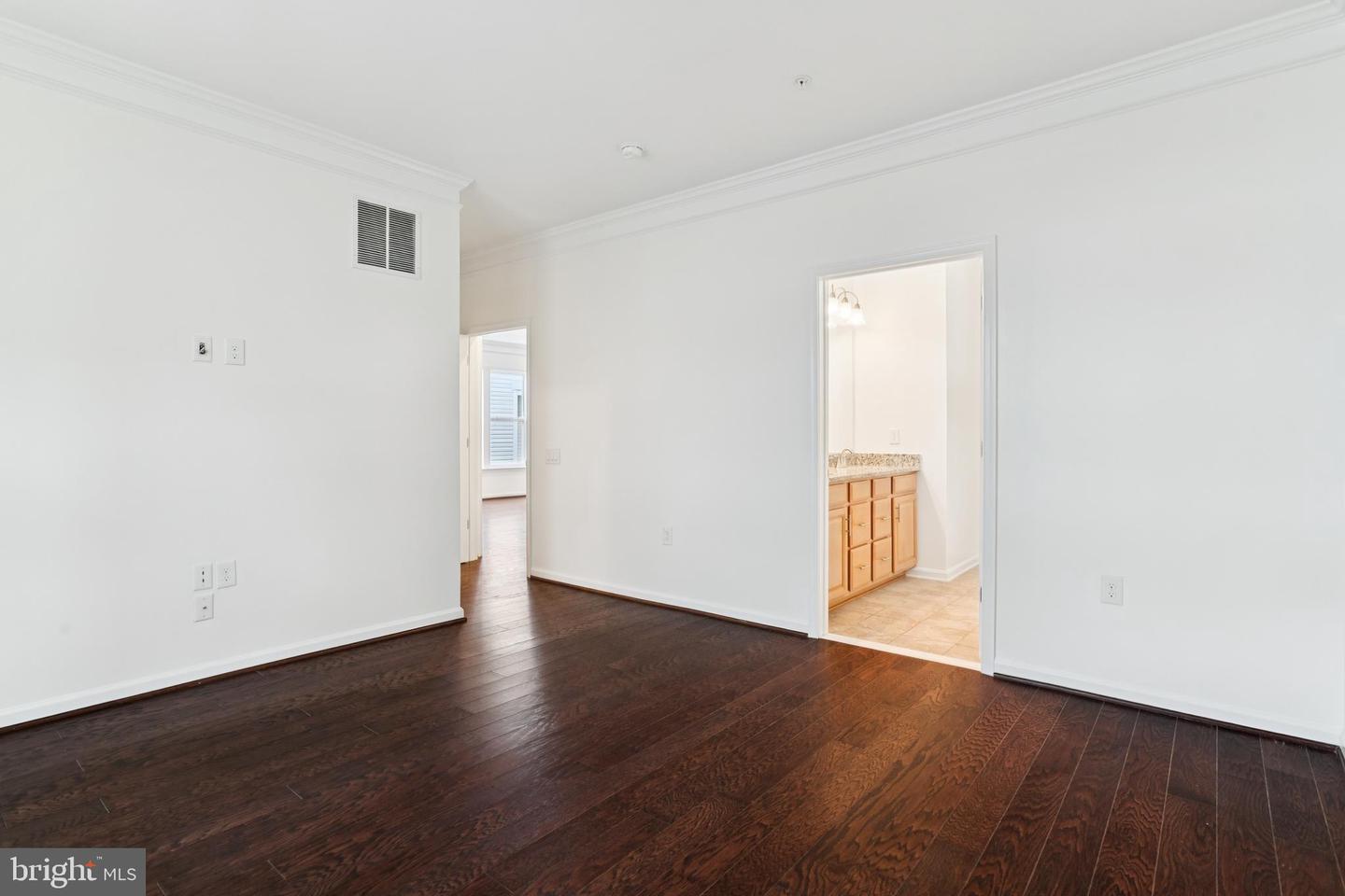 15 POINT BLUFF ST, FREDERICKSBURG, Virginia 22406, 2 Bedrooms Bedrooms, 9 Rooms Rooms,2 BathroomsBathrooms,Residential,For sale,15 POINT BLUFF ST,VAST2042026 MLS # VAST2042026