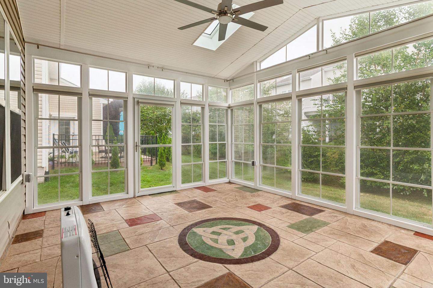 15 POINT BLUFF ST, FREDERICKSBURG, Virginia 22406, 2 Bedrooms Bedrooms, 9 Rooms Rooms,2 BathroomsBathrooms,Residential,For sale,15 POINT BLUFF ST,VAST2042026 MLS # VAST2042026