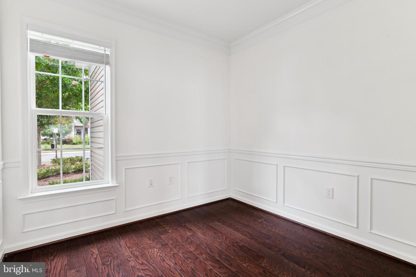 15 POINT BLUFF ST, FREDERICKSBURG, Virginia 22406, 2 Bedrooms Bedrooms, 9 Rooms Rooms,2 BathroomsBathrooms,Residential,For sale,15 POINT BLUFF ST,VAST2042026 MLS # VAST2042026