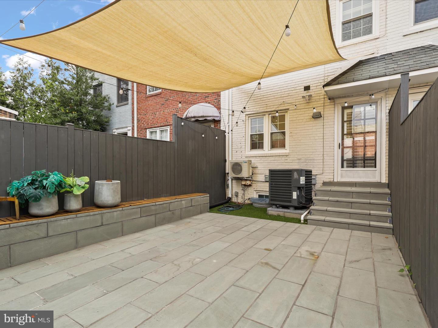 726 S PATRICK ST, ALEXANDRIA, Virginia 22314, 3 Bedrooms Bedrooms, ,3 BathroomsBathrooms,Residential,For sale,726 S PATRICK ST,VAAX2048848 MLS # VAAX2048848