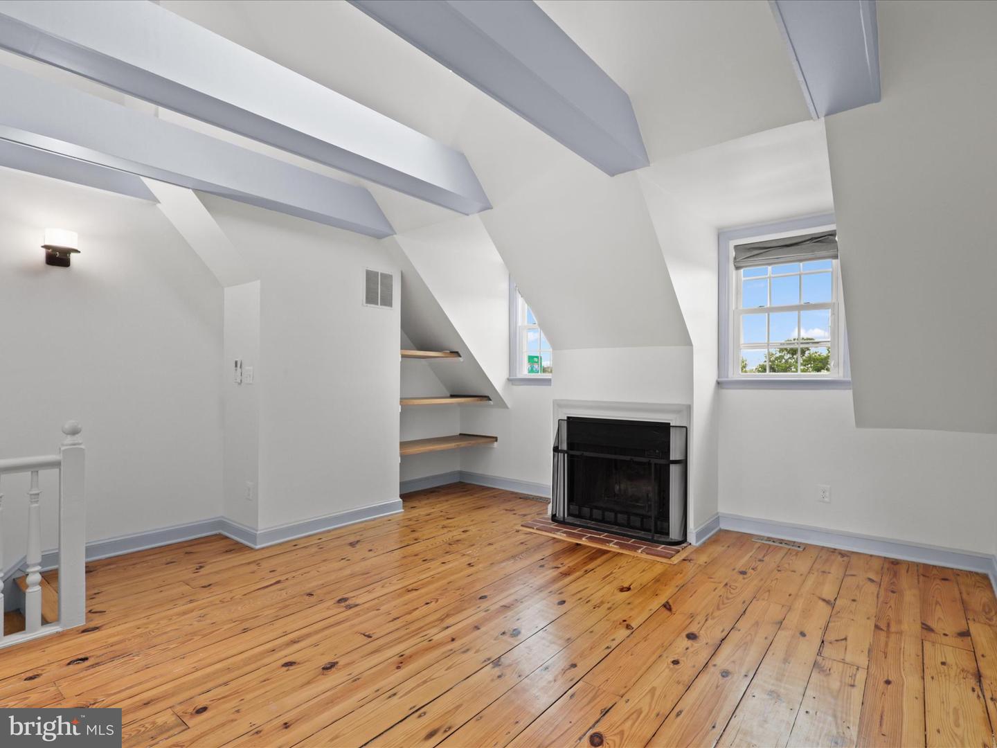 726 S PATRICK ST, ALEXANDRIA, Virginia 22314, 3 Bedrooms Bedrooms, ,3 BathroomsBathrooms,Residential,For sale,726 S PATRICK ST,VAAX2048848 MLS # VAAX2048848