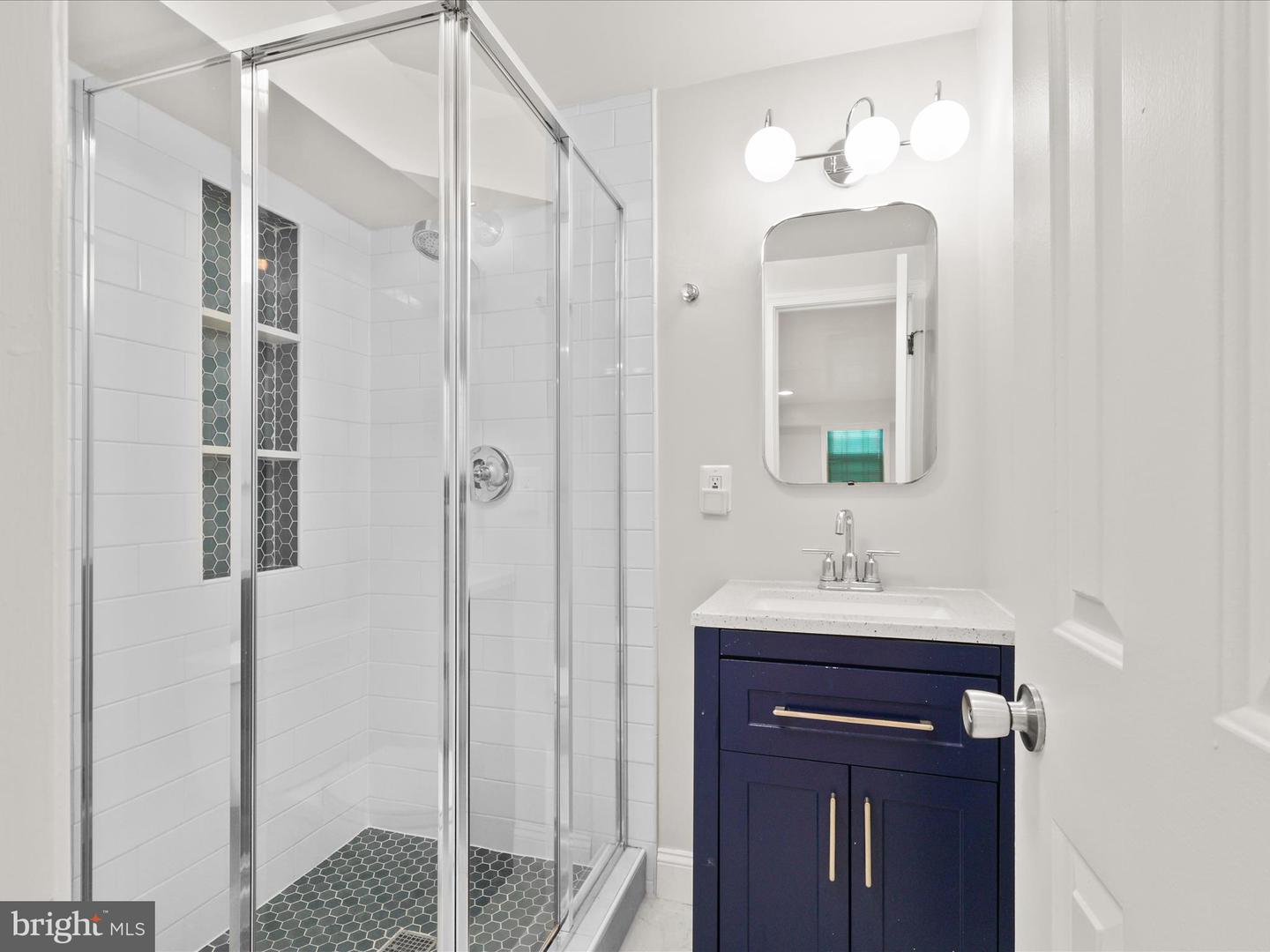 726 S PATRICK ST, ALEXANDRIA, Virginia 22314, 3 Bedrooms Bedrooms, ,3 BathroomsBathrooms,Residential,For sale,726 S PATRICK ST,VAAX2048848 MLS # VAAX2048848