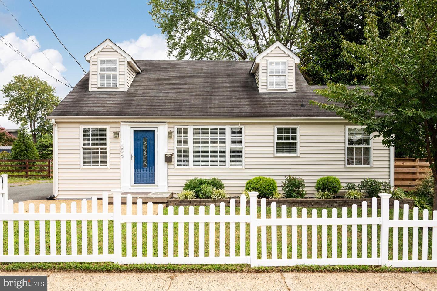 1006 AVON ST, CHARLOTTESVILLE, Virginia 22902, 3 Bedrooms Bedrooms, ,2 BathroomsBathrooms,Residential,For sale,1006 AVON ST,VACO2000194 MLS # VACO2000194