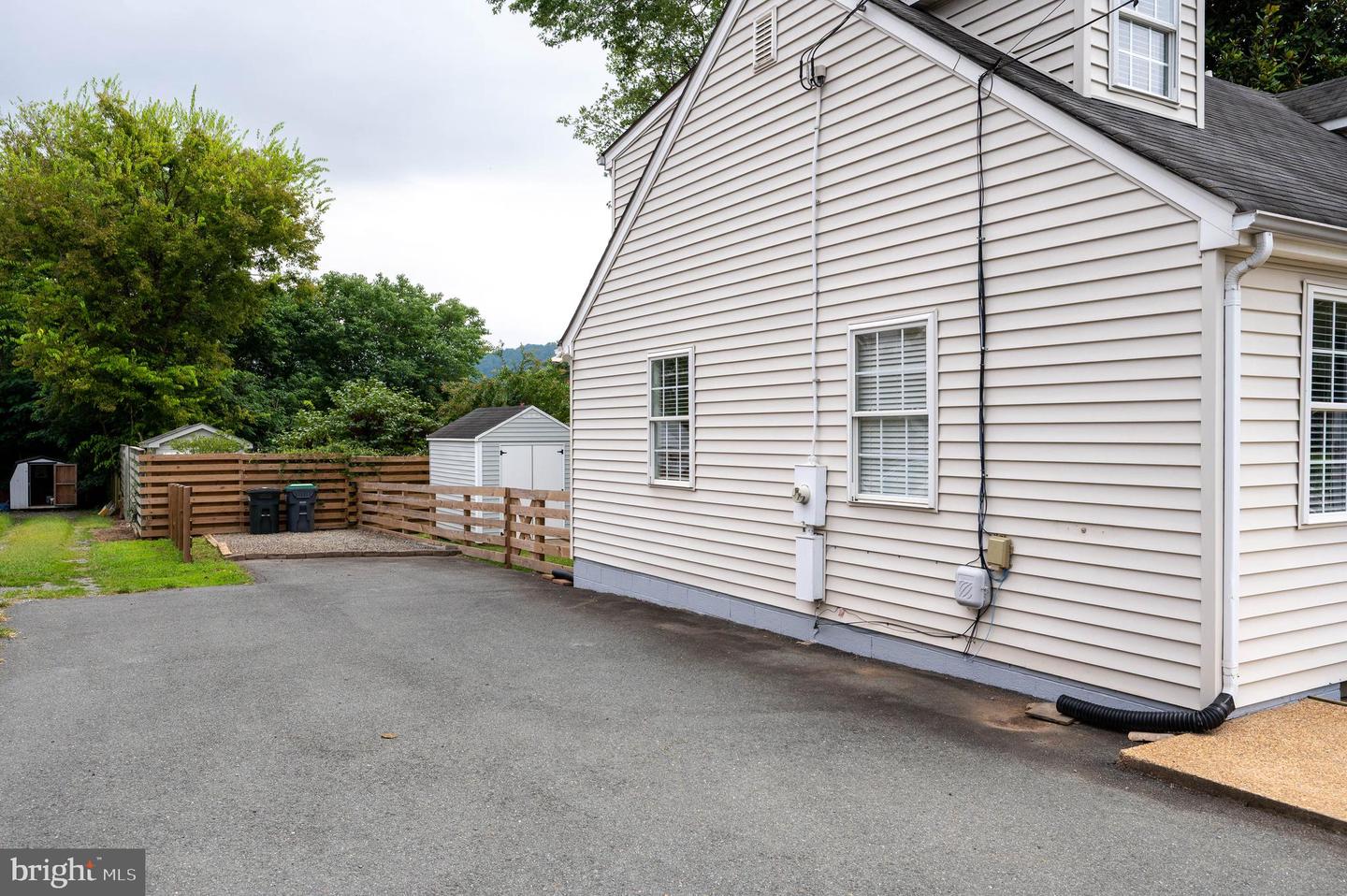 1006 AVON ST, CHARLOTTESVILLE, Virginia 22902, 3 Bedrooms Bedrooms, ,2 BathroomsBathrooms,Residential,For sale,1006 AVON ST,VACO2000194 MLS # VACO2000194