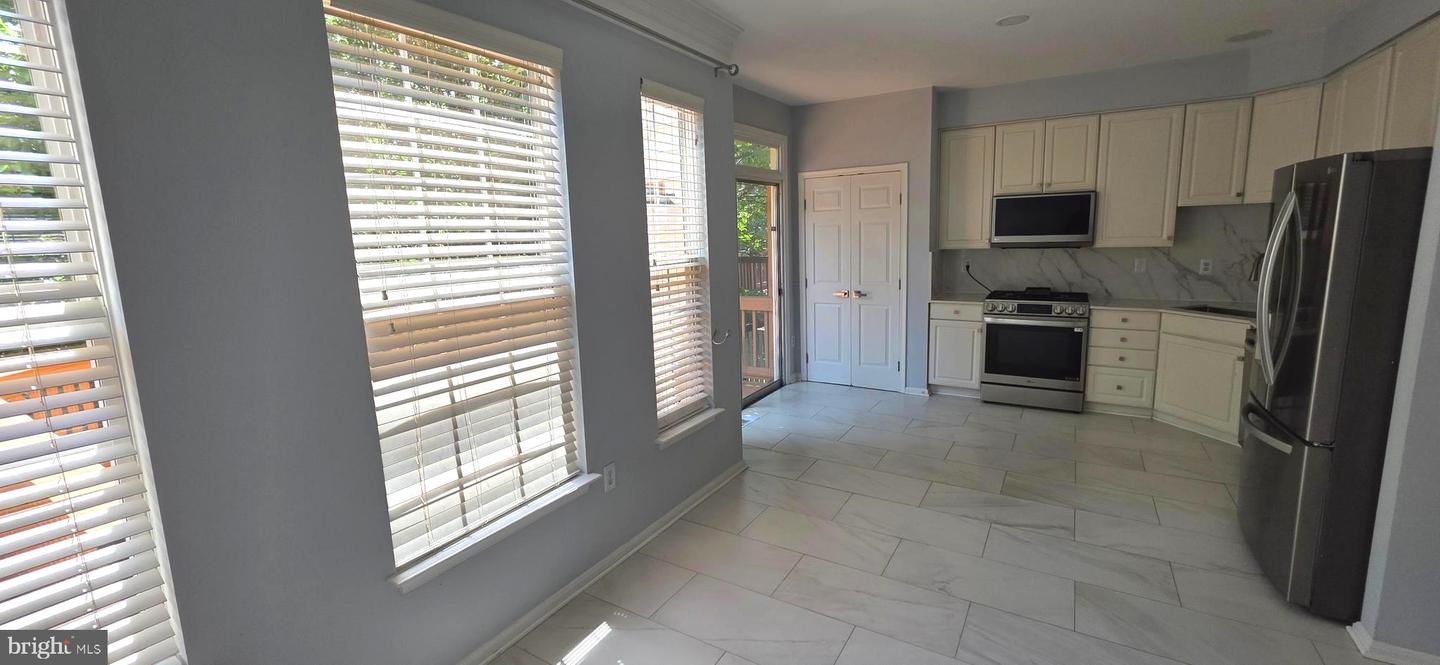 43183 GLENELDER TER, ASHBURN, Virginia 20147, 4 Bedrooms Bedrooms, ,3 BathroomsBathrooms,Residential,For sale,43183 GLENELDER TER,VALO2105226 MLS # VALO2105226