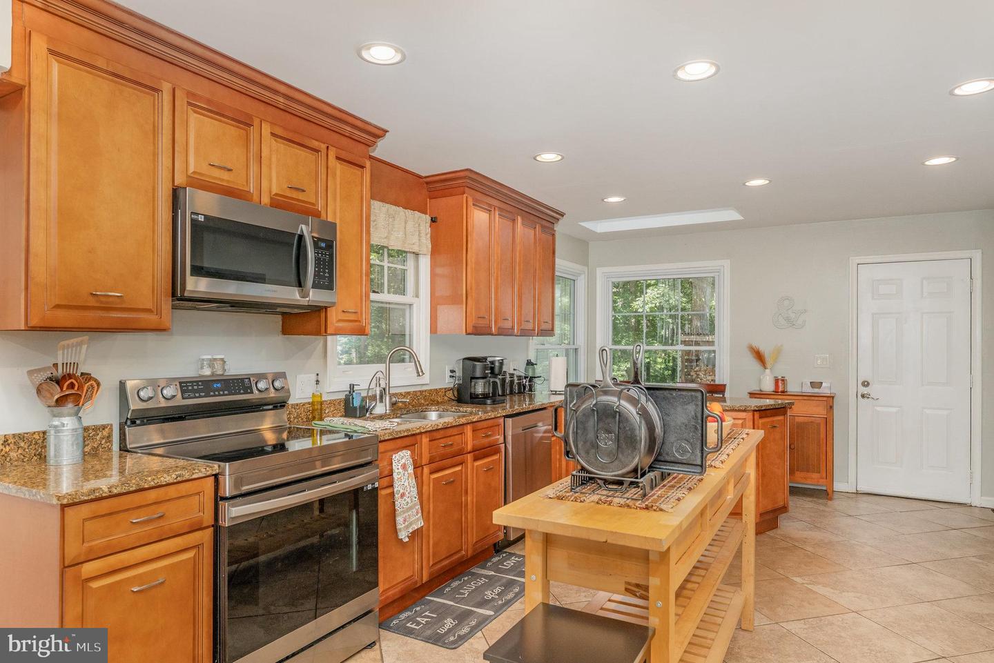 64 AUTUMN DR, STAFFORD, Virginia 22556, 4 Bedrooms Bedrooms, 10 Rooms Rooms,2 BathroomsBathrooms,Residential,For sale,64 AUTUMN DR,VAST2042102 MLS # VAST2042102