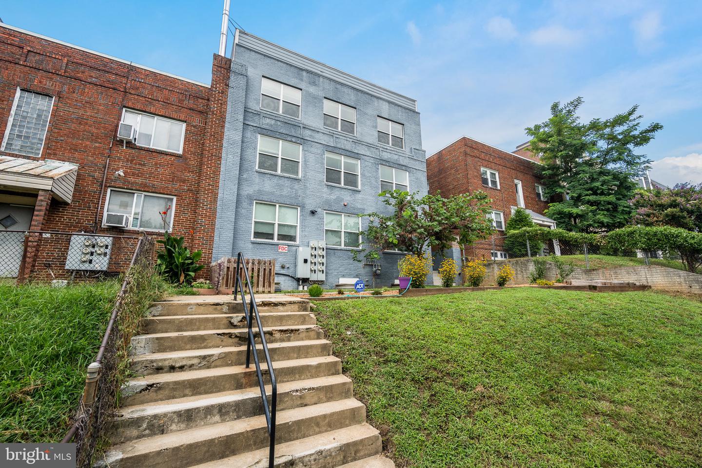 1920 3RD ST NE #5, WASHINGTON, District Of Columbia 20002, 3 Bedrooms Bedrooms, ,2 BathroomsBathrooms,Residential,For sale,1920 3RD ST NE #5,DCDC2216570 MLS # DCDC2216570