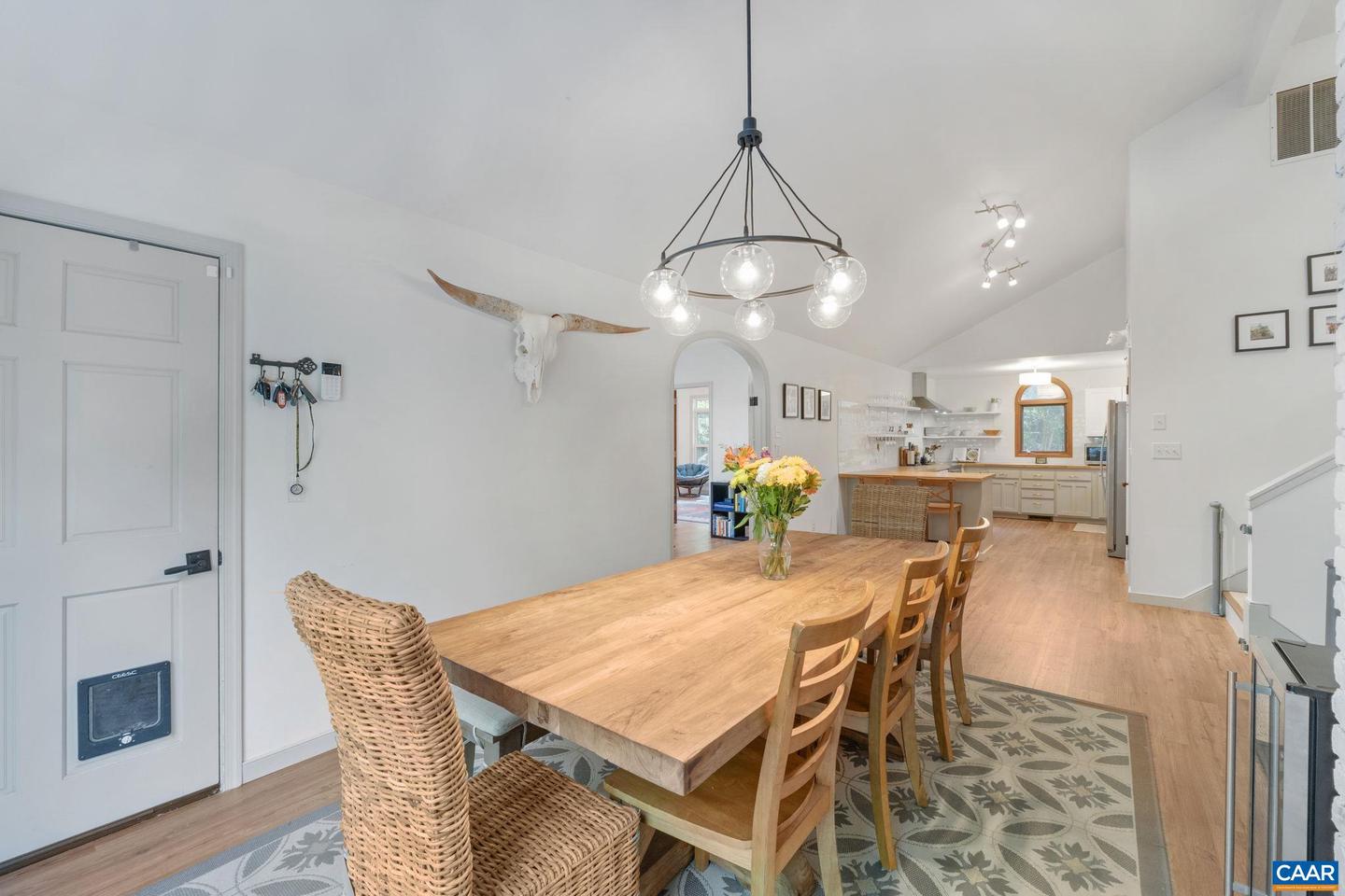 3908 STONY POINT RD, KESWICK, Virginia 22947, 3 Bedrooms Bedrooms, ,2 BathroomsBathrooms,Residential,For sale,3908 STONY POINT RD,668162 MLS # 668162