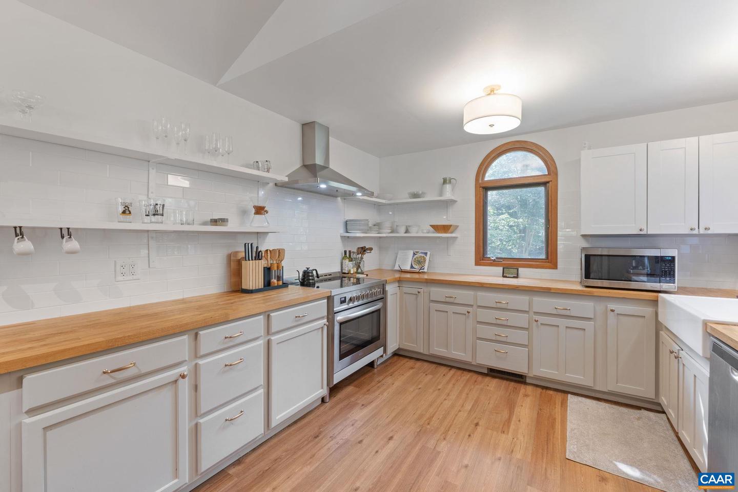 3908 STONY POINT RD, KESWICK, Virginia 22947, 3 Bedrooms Bedrooms, ,2 BathroomsBathrooms,Residential,For sale,3908 STONY POINT RD,668162 MLS # 668162