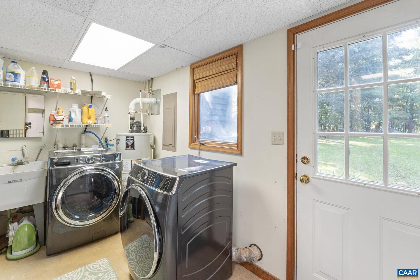 3908 STONY POINT RD, KESWICK, Virginia 22947, 3 Bedrooms Bedrooms, ,2 BathroomsBathrooms,Residential,For sale,3908 STONY POINT RD,668162 MLS # 668162
