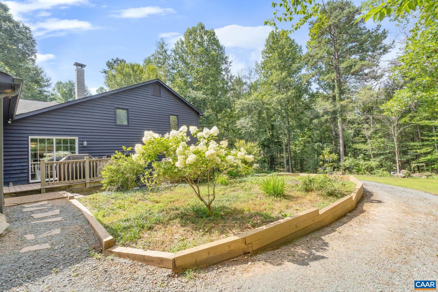 3908 STONY POINT RD, KESWICK, Virginia 22947, 3 Bedrooms Bedrooms, ,2 BathroomsBathrooms,Residential,For sale,3908 STONY POINT RD,668162 MLS # 668162