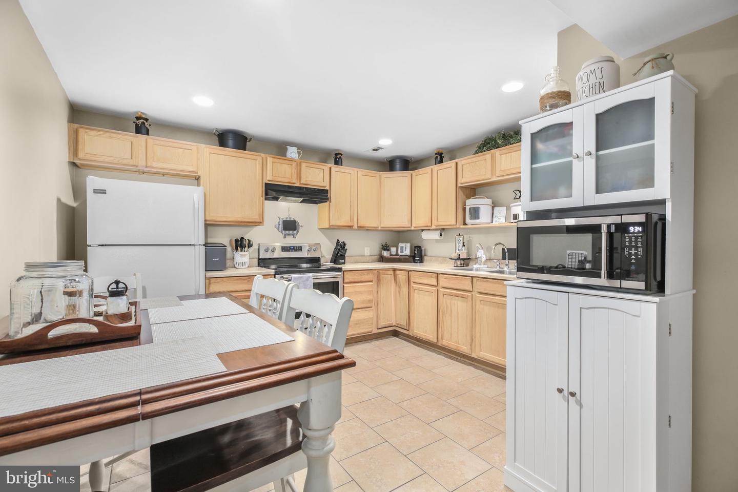 13301 WILLOW POINT DR, FREDERICKSBURG, Virginia 22408, 5 Bedrooms Bedrooms, 9 Rooms Rooms,3 BathroomsBathrooms,Residential,For sale,13301 WILLOW POINT DR,VASP2035772 MLS # VASP2035772