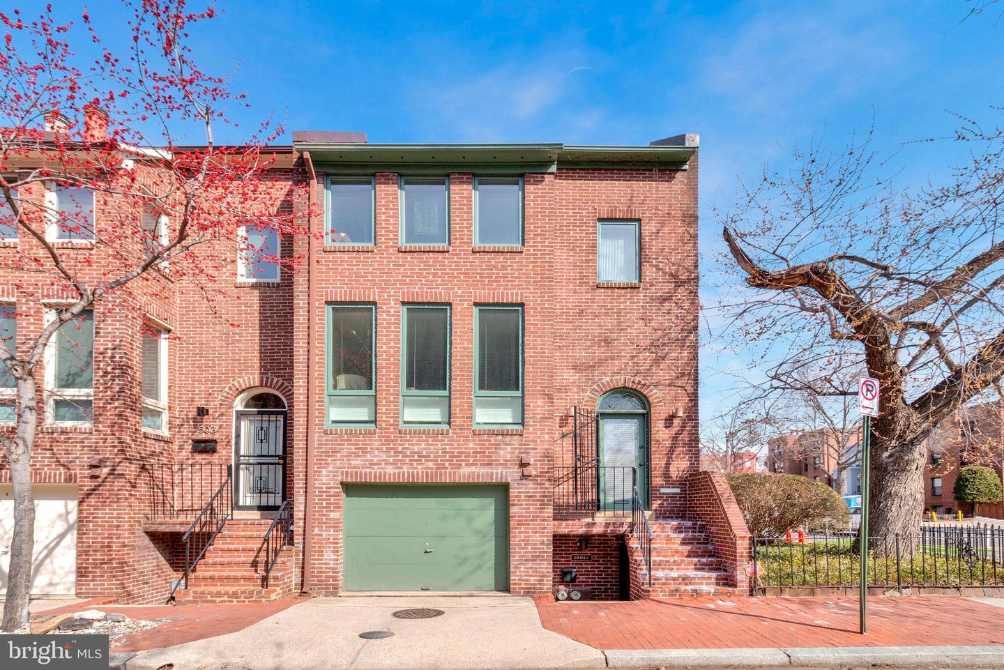1501 CHURCH ST NW, WASHINGTON, District Of Columbia 20005, 3 Bedrooms Bedrooms, ,2 BathroomsBathrooms,Residential,For sale,1501 CHURCH ST NW,DCDC2216616 MLS # DCDC2216616
