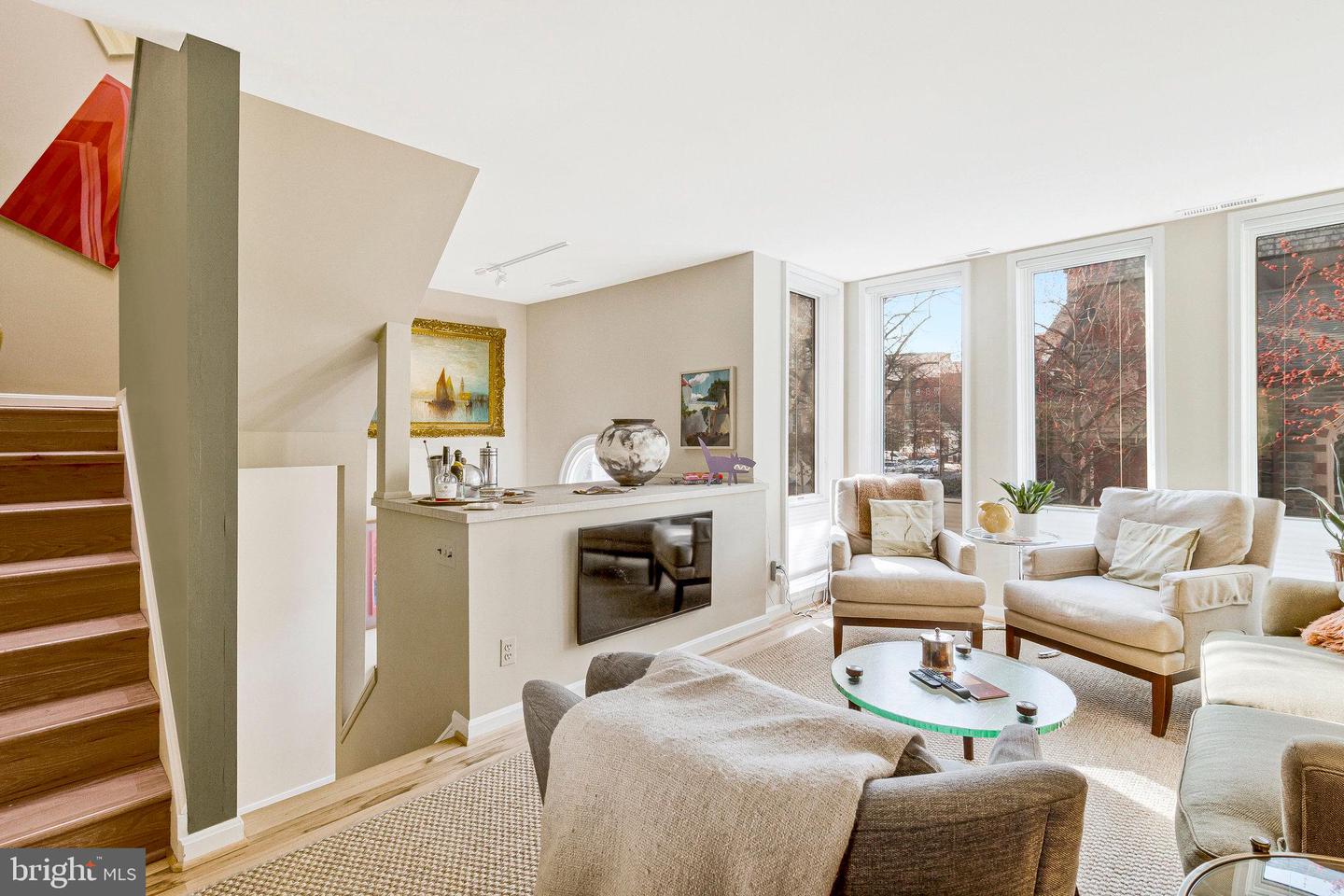 1501 CHURCH ST NW, WASHINGTON, District Of Columbia 20005, 3 Bedrooms Bedrooms, ,2 BathroomsBathrooms,Residential,For sale,1501 CHURCH ST NW,DCDC2216616 MLS # DCDC2216616