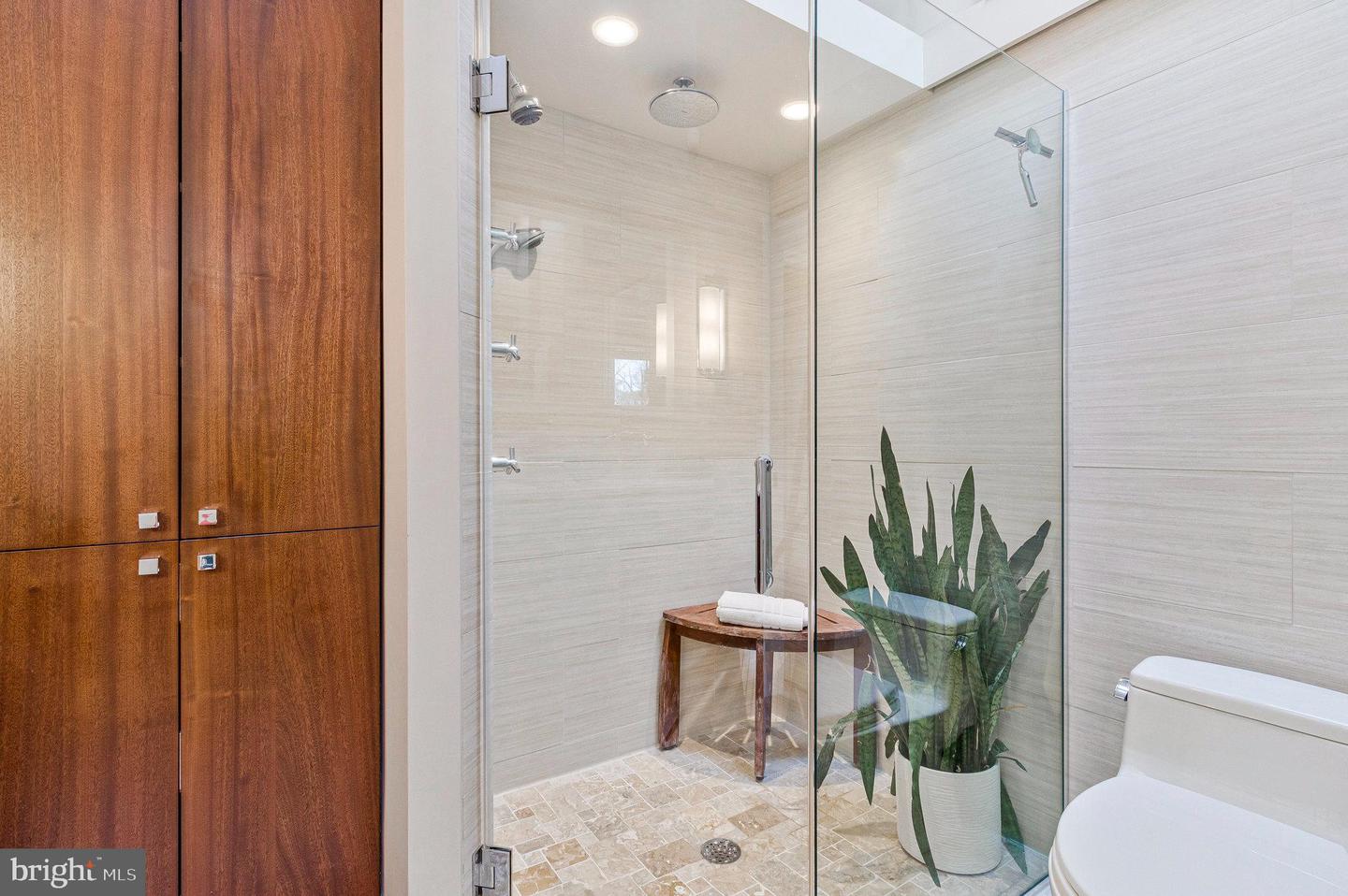 1501 CHURCH ST NW, WASHINGTON, District Of Columbia 20005, 3 Bedrooms Bedrooms, ,2 BathroomsBathrooms,Residential,For sale,1501 CHURCH ST NW,DCDC2216616 MLS # DCDC2216616