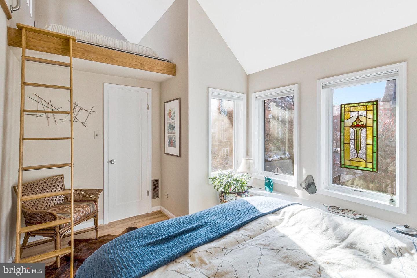 1501 CHURCH ST NW, WASHINGTON, District Of Columbia 20005, 3 Bedrooms Bedrooms, ,2 BathroomsBathrooms,Residential,For sale,1501 CHURCH ST NW,DCDC2216616 MLS # DCDC2216616