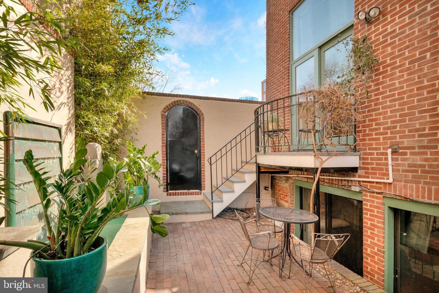 1501 CHURCH ST NW, WASHINGTON, District Of Columbia 20005, 3 Bedrooms Bedrooms, ,2 BathroomsBathrooms,Residential,For sale,1501 CHURCH ST NW,DCDC2216616 MLS # DCDC2216616