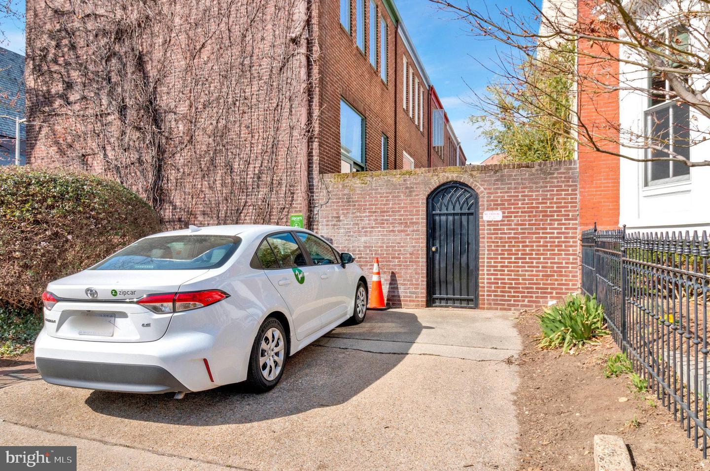 1501 CHURCH ST NW, WASHINGTON, District Of Columbia 20005, 3 Bedrooms Bedrooms, ,2 BathroomsBathrooms,Residential,For sale,1501 CHURCH ST NW,DCDC2216616 MLS # DCDC2216616