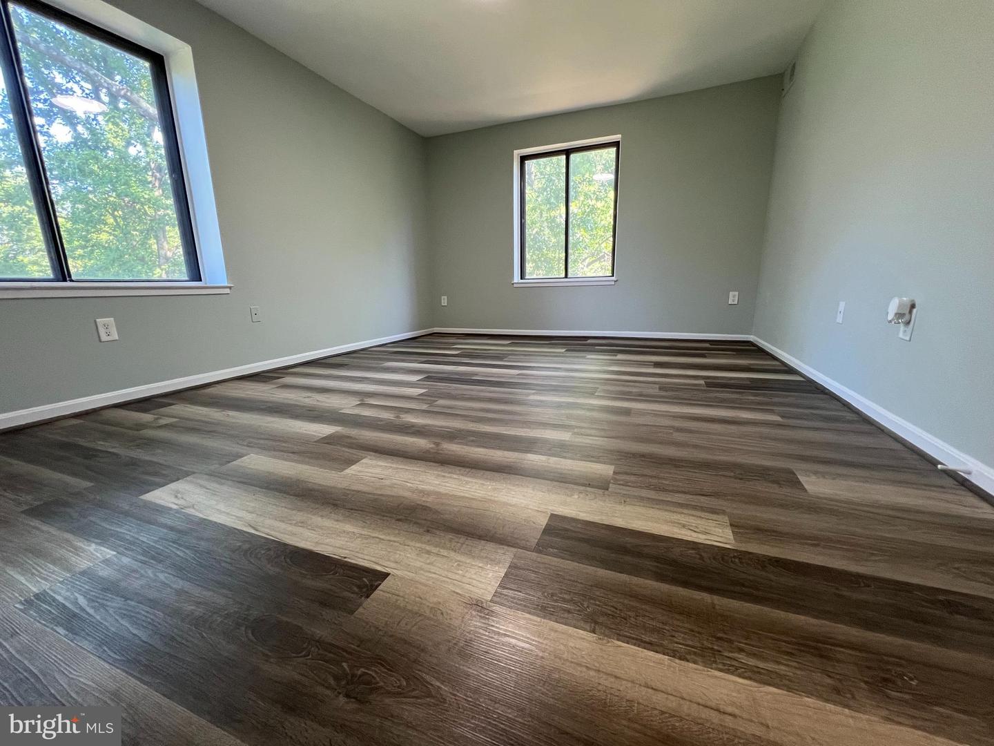 9730 KINGSBRIDGE DR #202, FAIRFAX, Virginia 22031, 2 Bedrooms Bedrooms, ,1 BathroomBathrooms,Residential,For sale,9730 KINGSBRIDGE DR #202,VAFX2263072 MLS # VAFX2263072 9730 KINGSBRIDGE DR #202, FAIRFAX, Virginia 22031, 2 Bedrooms Bedrooms, ,1 BathroomBathrooms,Residential,For sale,9730 KINGSBRIDGE DR #202,VAFX2263072 MLS # VAFX2263072