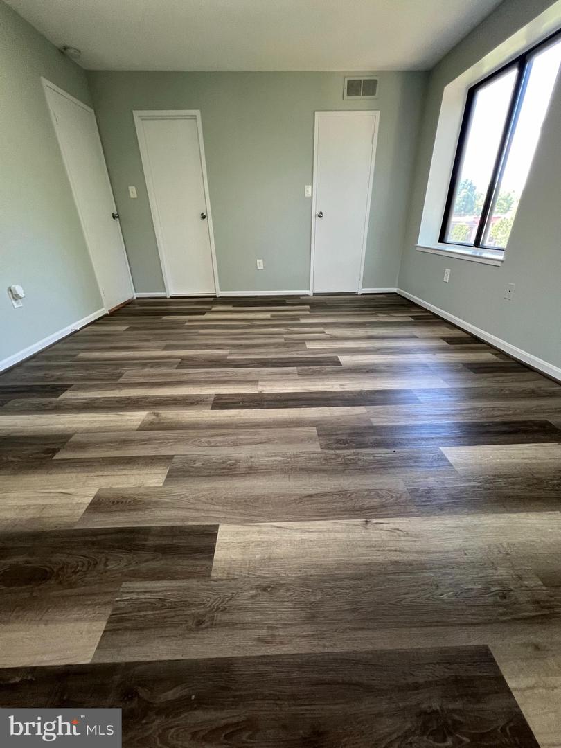 9730 KINGSBRIDGE DR #202, FAIRFAX, Virginia 22031, 2 Bedrooms Bedrooms, ,1 BathroomBathrooms,Residential,For sale,9730 KINGSBRIDGE DR #202,VAFX2263072 MLS # VAFX2263072 9730 KINGSBRIDGE DR #202, FAIRFAX, Virginia 22031, 2 Bedrooms Bedrooms, ,1 BathroomBathrooms,Residential,For sale,9730 KINGSBRIDGE DR #202,VAFX2263072 MLS # VAFX2263072