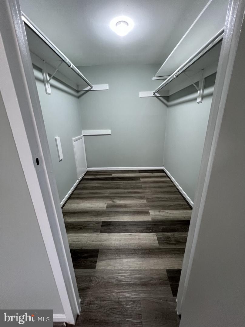 9730 KINGSBRIDGE DR #202, FAIRFAX, Virginia 22031, 2 Bedrooms Bedrooms, ,1 BathroomBathrooms,Residential,For sale,9730 KINGSBRIDGE DR #202,VAFX2263072 MLS # VAFX2263072 9730 KINGSBRIDGE DR #202, FAIRFAX, Virginia 22031, 2 Bedrooms Bedrooms, ,1 BathroomBathrooms,Residential,For sale,9730 KINGSBRIDGE DR #202,VAFX2263072 MLS # VAFX2263072