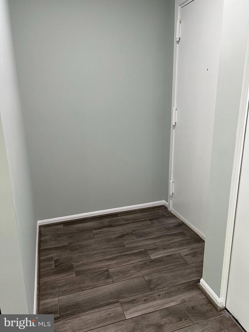 9730 KINGSBRIDGE DR #202, FAIRFAX, Virginia 22031, 2 Bedrooms Bedrooms, ,1 BathroomBathrooms,Residential,For sale,9730 KINGSBRIDGE DR #202,VAFX2263072 MLS # VAFX2263072 9730 KINGSBRIDGE DR #202, FAIRFAX, Virginia 22031, 2 Bedrooms Bedrooms, ,1 BathroomBathrooms,Residential,For sale,9730 KINGSBRIDGE DR #202,VAFX2263072 MLS # VAFX2263072