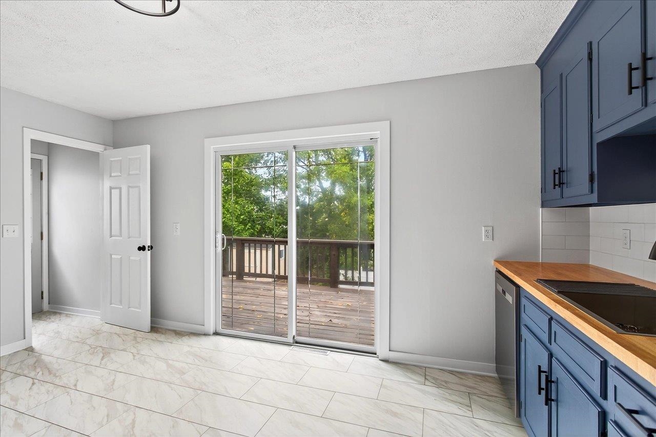 329 S WINCHESTER AVE, WAYNESBORO, Virginia 22980, 3 Bedrooms Bedrooms, ,1 BathroomBathrooms,Residential,329 S WINCHESTER AVE,668192 MLS # 668192
