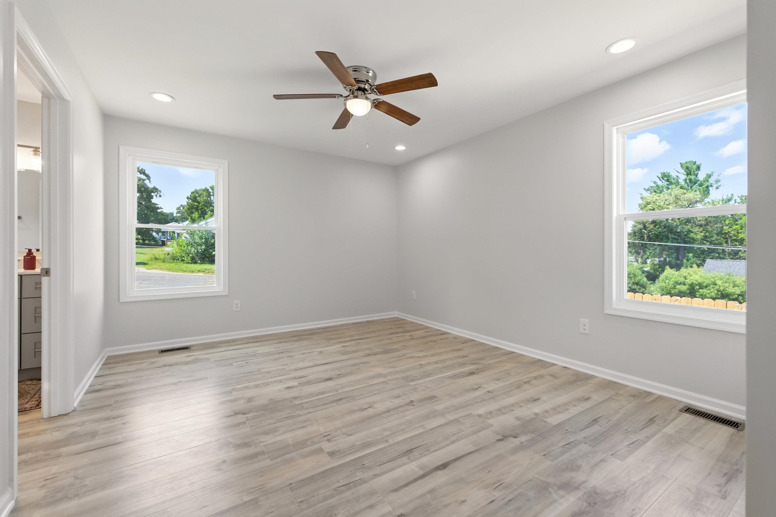 418 GRUBERT AVE, STAUNTON, Virginia 24401, 3 Bedrooms Bedrooms, ,2 BathroomsBathrooms,Residential,418 GRUBERT AVE,668201 MLS # 668201