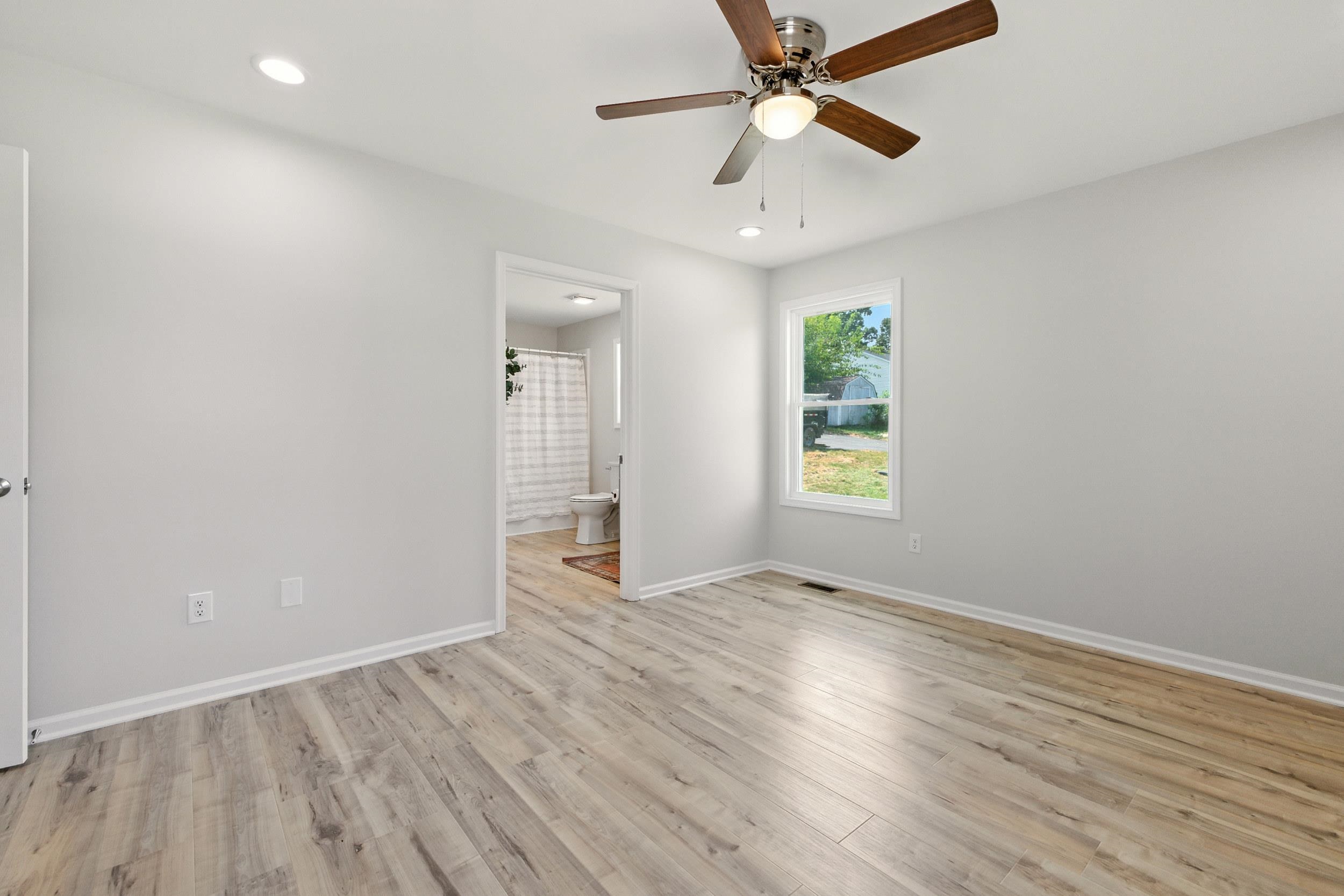418 GRUBERT AVE, STAUNTON, Virginia 24401, 3 Bedrooms Bedrooms, ,2 BathroomsBathrooms,Residential,418 GRUBERT AVE,668201 MLS # 668201