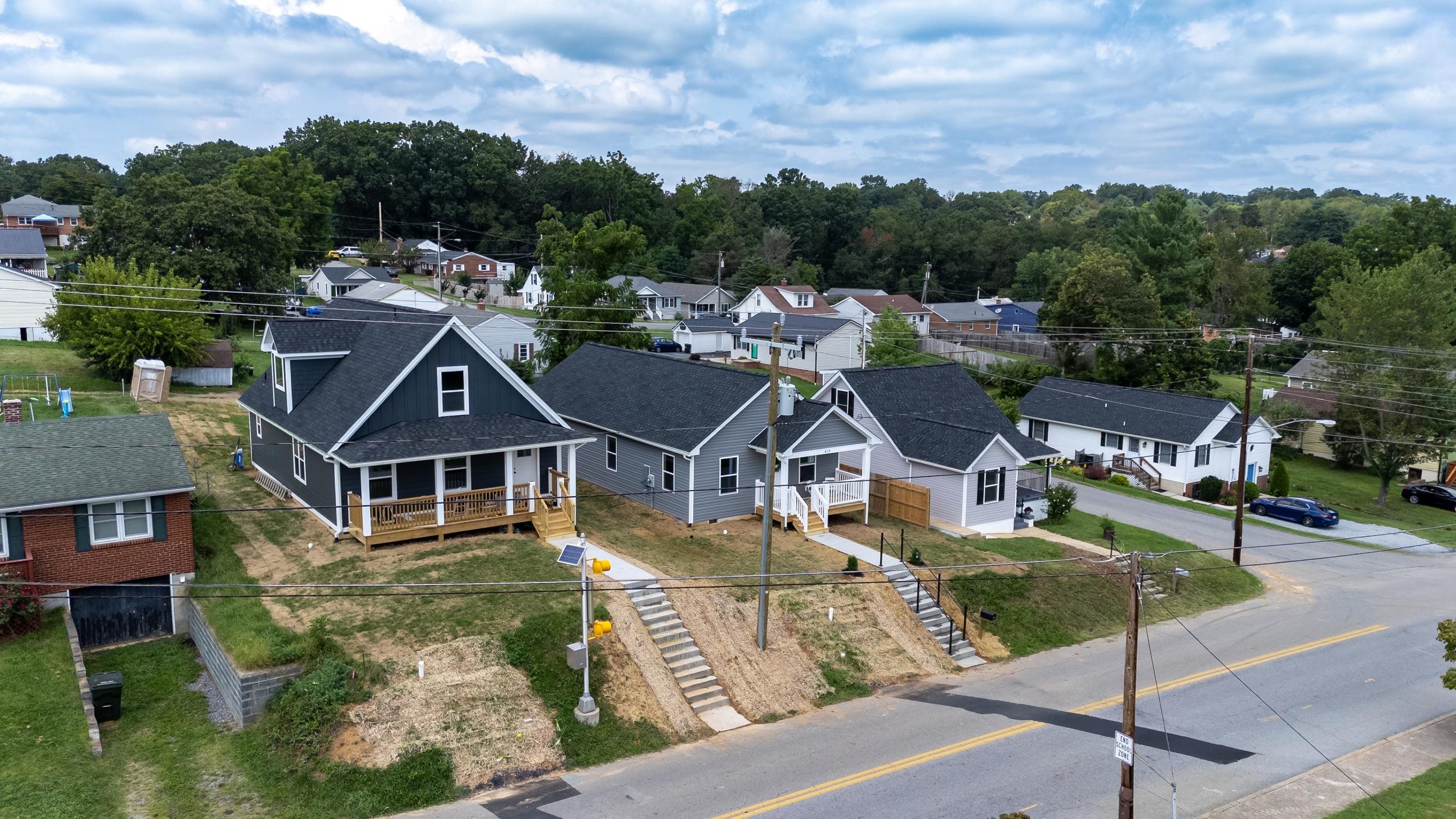 418 GRUBERT AVE, STAUNTON, Virginia 24401, 3 Bedrooms Bedrooms, ,2 BathroomsBathrooms,Residential,418 GRUBERT AVE,668201 MLS # 668201