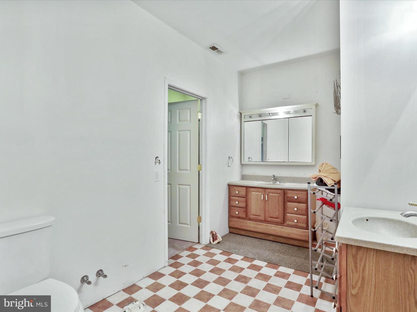 525 ROLLING ROCK RD, STAR TANNERY, Virginia 22654, 4 Bedrooms Bedrooms, ,4 BathroomsBathrooms,Residential,For sale,525 ROLLING ROCK RD,VASH2011418 MLS # VASH2011418