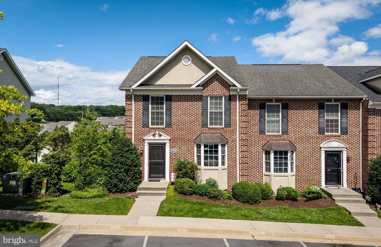 1966 BUTTONWOOD CT, HARRISONBURG, Virginia 22802, 3 Bedrooms Bedrooms, ,3 BathroomsBathrooms,Residential,For sale,1966 BUTTONWOOD CT,VAHC2000432 MLS # VAHC2000432