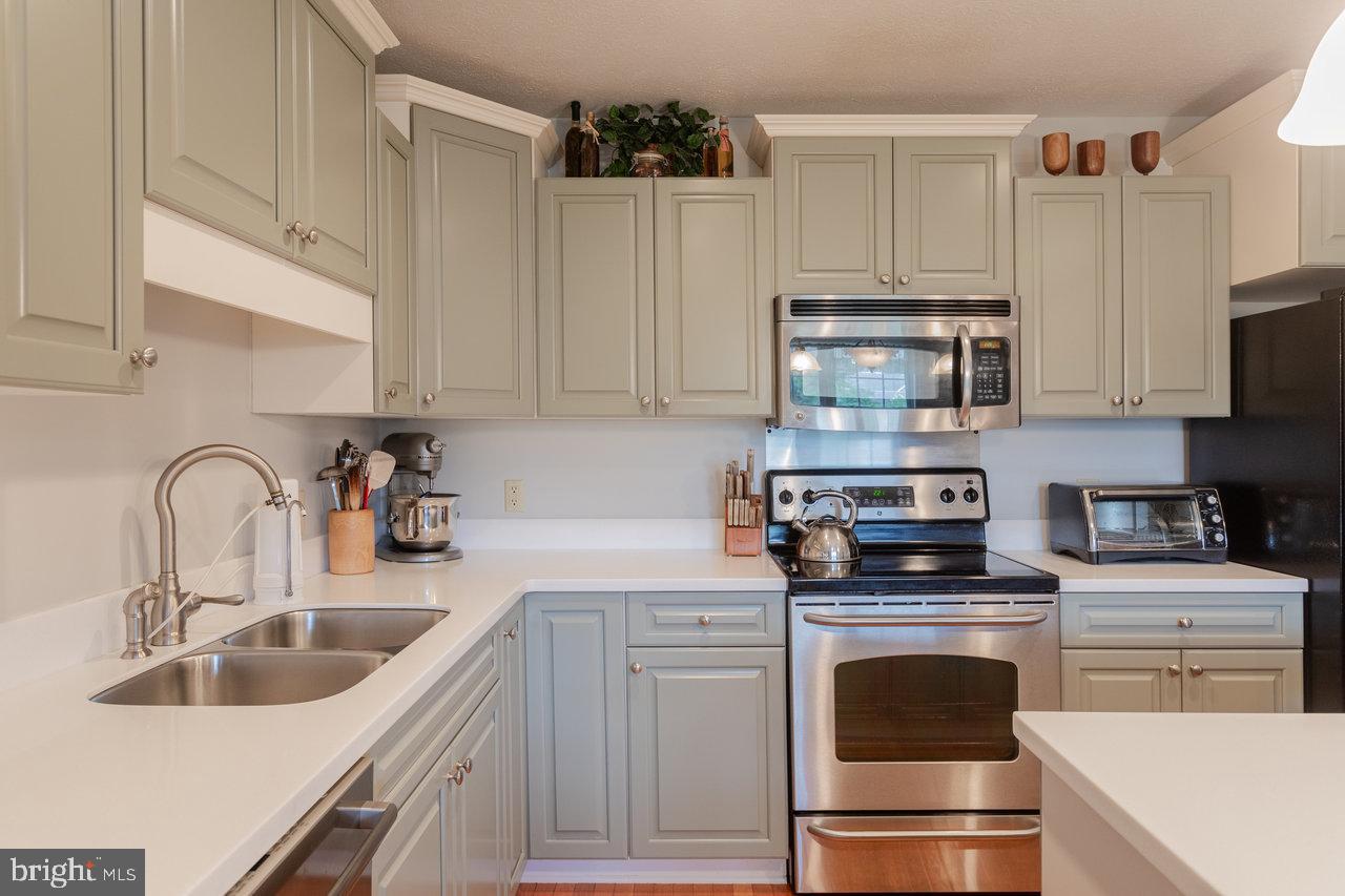 1966 BUTTONWOOD CT, HARRISONBURG, Virginia 22802, 3 Bedrooms Bedrooms, ,3 BathroomsBathrooms,Residential,For sale,1966 BUTTONWOOD CT,VAHC2000432 MLS # VAHC2000432