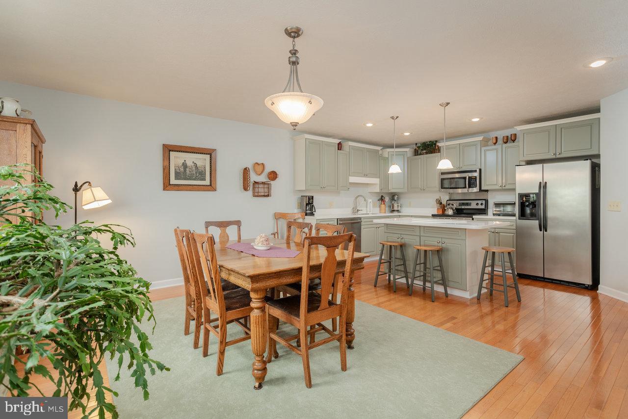 1966 BUTTONWOOD CT, HARRISONBURG, Virginia 22802, 3 Bedrooms Bedrooms, ,3 BathroomsBathrooms,Residential,For sale,1966 BUTTONWOOD CT,VAHC2000432 MLS # VAHC2000432