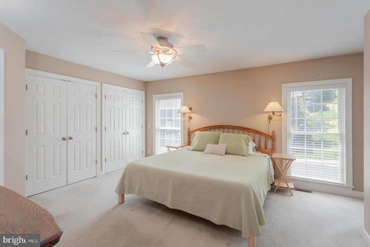 1966 BUTTONWOOD CT, HARRISONBURG, Virginia 22802, 3 Bedrooms Bedrooms, ,3 BathroomsBathrooms,Residential,For sale,1966 BUTTONWOOD CT,VAHC2000432 MLS # VAHC2000432