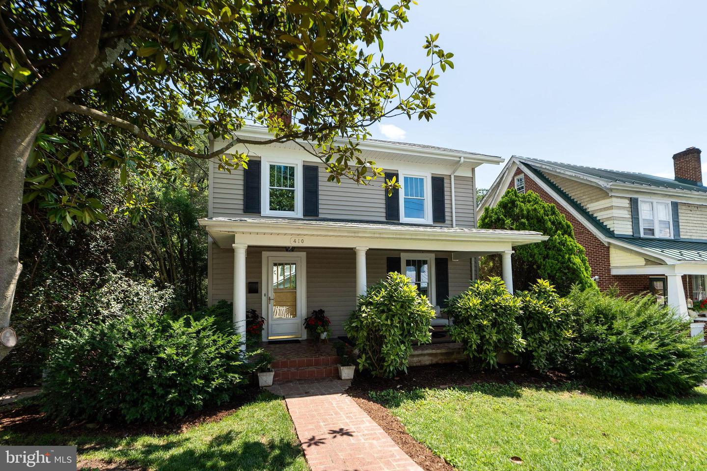 410 GLEN AVE, STAUNTON, Virginia 24401, 3 Bedrooms Bedrooms, ,1 BathroomBathrooms,Residential,For sale,410 GLEN AVE,VASC2000696 MLS # VASC2000696