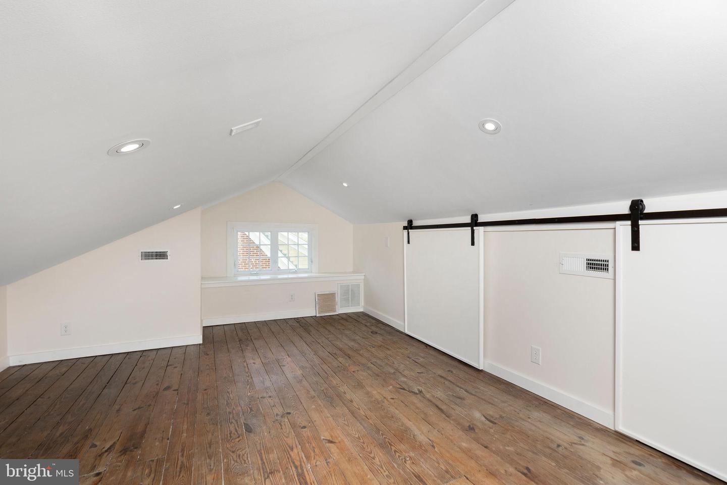 410 GLEN AVE, STAUNTON, Virginia 24401, 3 Bedrooms Bedrooms, ,1 BathroomBathrooms,Residential,For sale,410 GLEN AVE,VASC2000696 MLS # VASC2000696