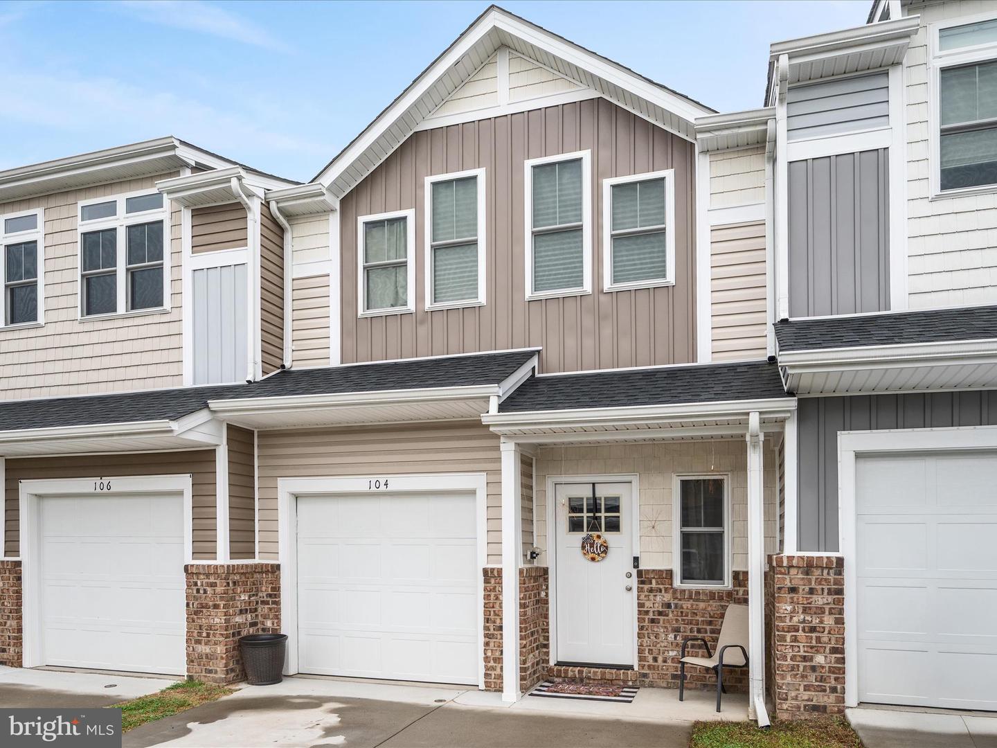 104 STELLA CT, STEPHENS CITY, Virginia 22655, 3 Bedrooms Bedrooms, ,2 BathroomsBathrooms,Residential,For sale,104 STELLA CT,VAFV2035810 MLS # VAFV2035810